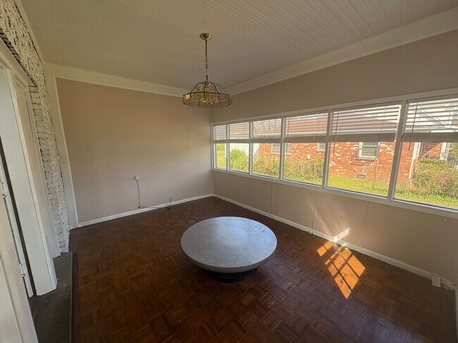 Building Photo - 5BR/2.5 Bath in Prime 12 South | Park-Facing | Two Sunrooms | Walkable Luxury Living