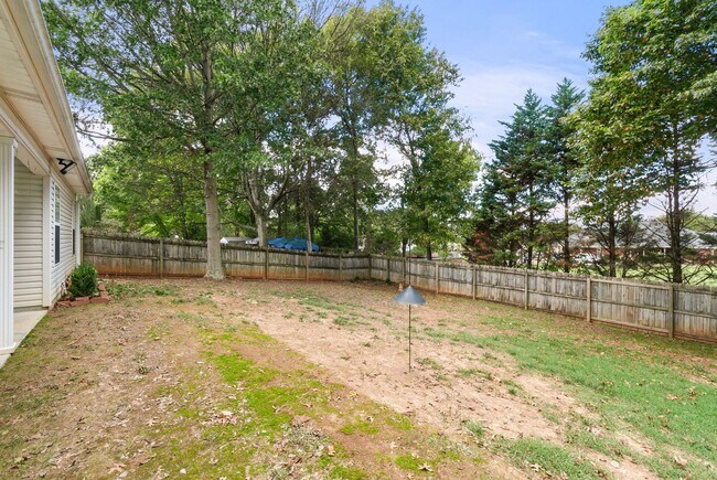 Building Photo - Great Location in the Heart of Madison!