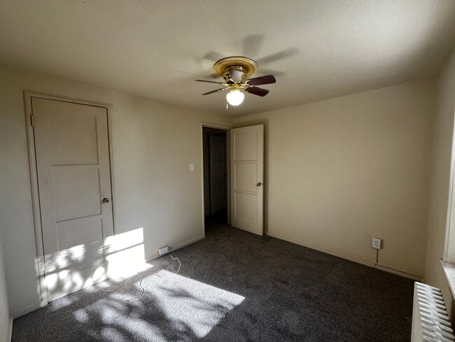 Building Photo - 3571 Hynds Blvd