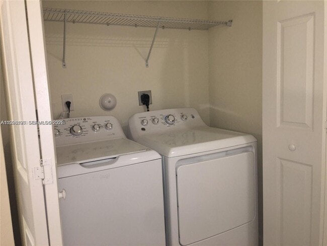 Building Photo - 10323 W 34th Ln