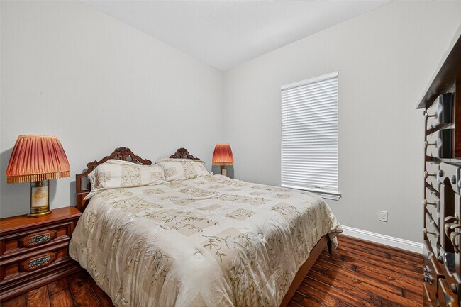 Building Photo - 15802 Pine Cone Ln