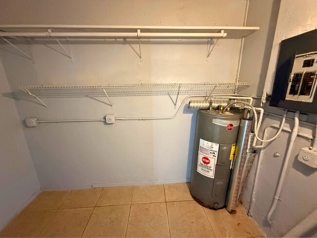 Building Photo - 20520 NW 24th Ct