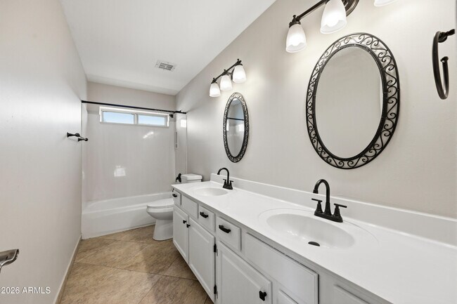 Building Photo - 2743 E Verbena Dr