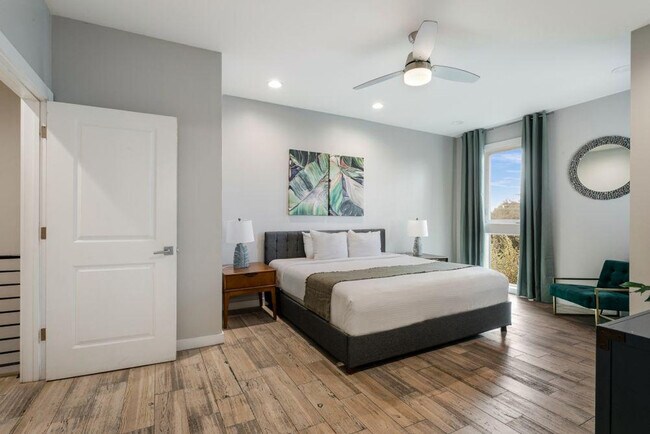 Building Photo - 3737 Bienville Ave