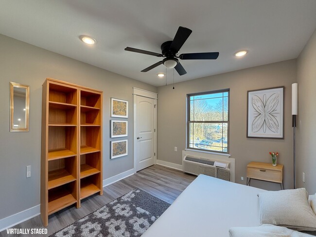 Building Photo - Newly Constructed 2/2 Townhouse in Batesvi...