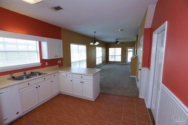 Building Photo - 4006 Glenway Dr