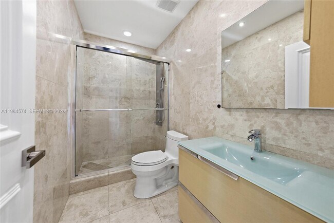 Building Photo - 3401 NE 165th St