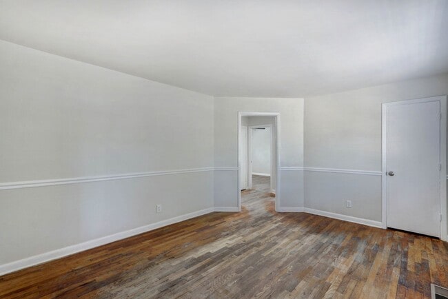 Building Photo - Renovated Three Bedroom House with large yard