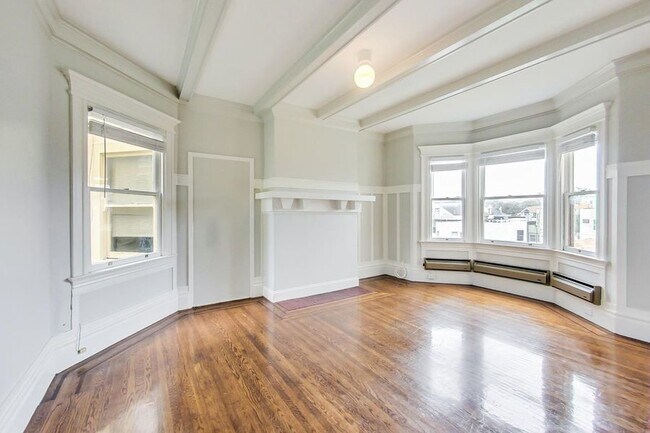 Building Photo - 1338 Haight St