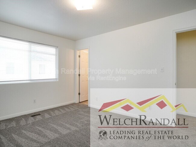 Building Photo - 745 30th St