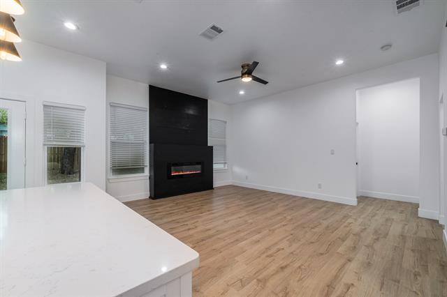 Building Photo - 406 Wolfe St