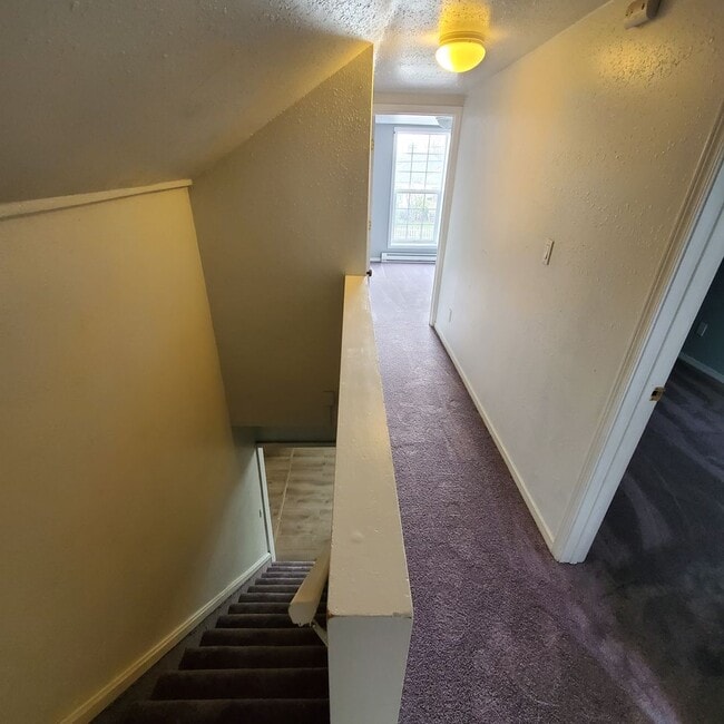 Building Photo - Pet Friendly 3 Bedroom with RV Parking, Close to Downtown Albany!