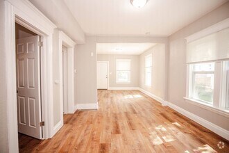 Building Photo - 1445 Yates St