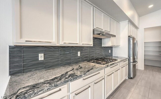 Building Photo - 11836 Star Grass Ave