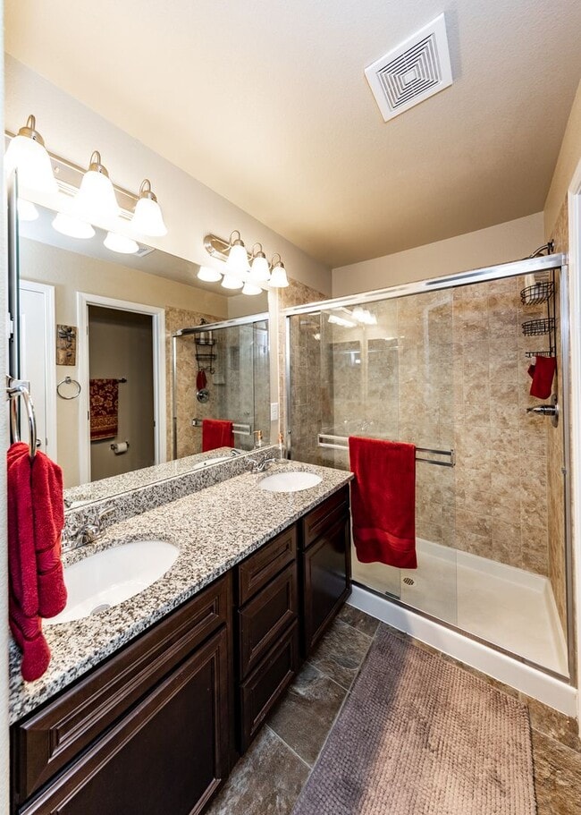 Building Photo - Gorgeous Gold Hills Mesa 2 Bedroom