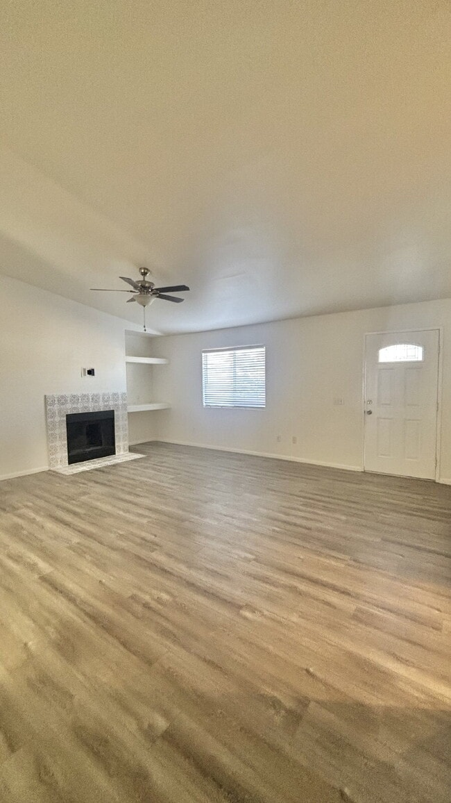 Building Photo - Cozy La Q Cove Long Term Rental Available Now!