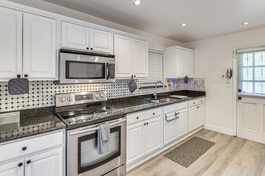 Building Photo - 3960 NW 189th Terrace