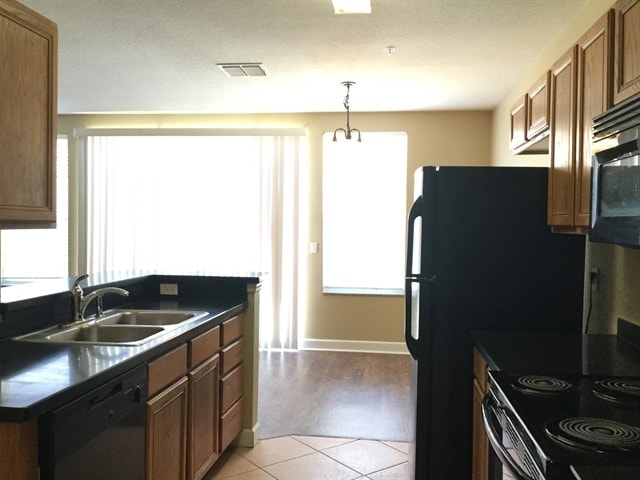 Building Photo - 8517 Saratoga Inlet Dr
