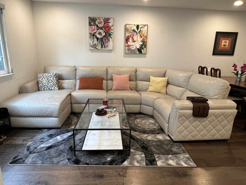 Building Photo - 870 Fremont St