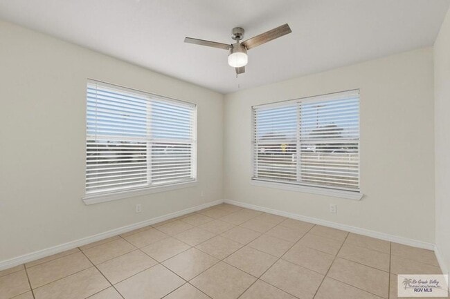 Building Photo - 711 Cisneros St