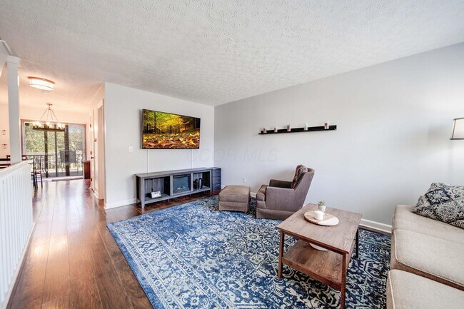 Building Photo - 964 Charleston Way Dr