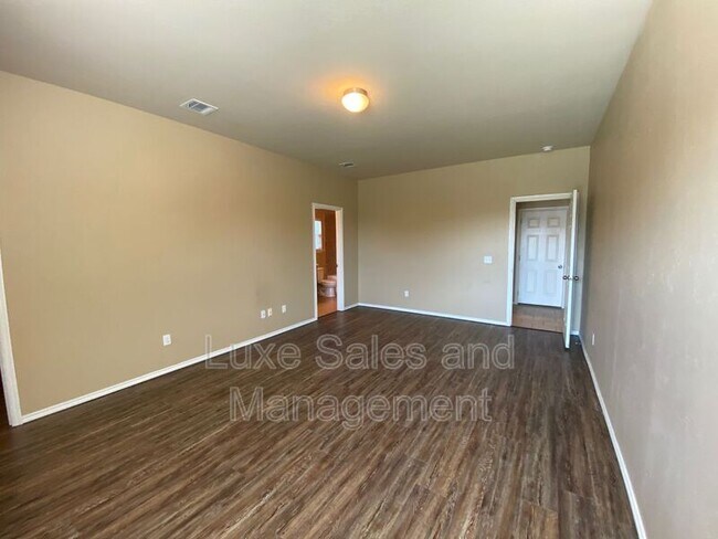 Building Photo - 2912 Thompson Farm Ln