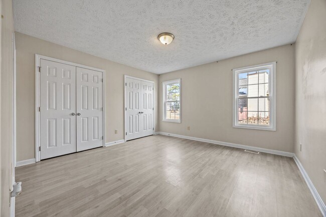 Building Photo - Updated Single Family Home in Fayetteville!