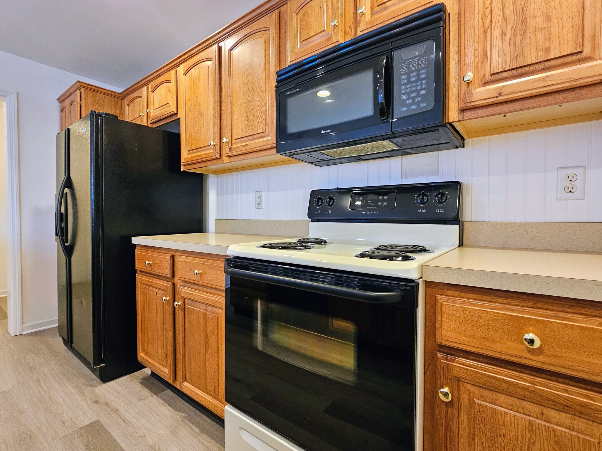 Building Photo - 701 Brentwood Dr