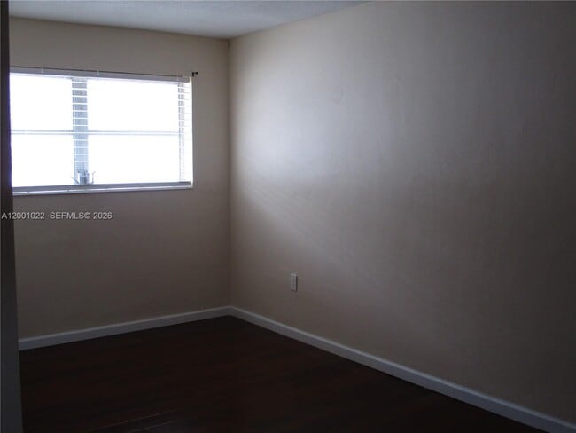 Building Photo - 1949 Taylor St