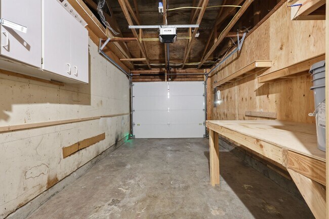 Building Photo - 1244 Neil St NE