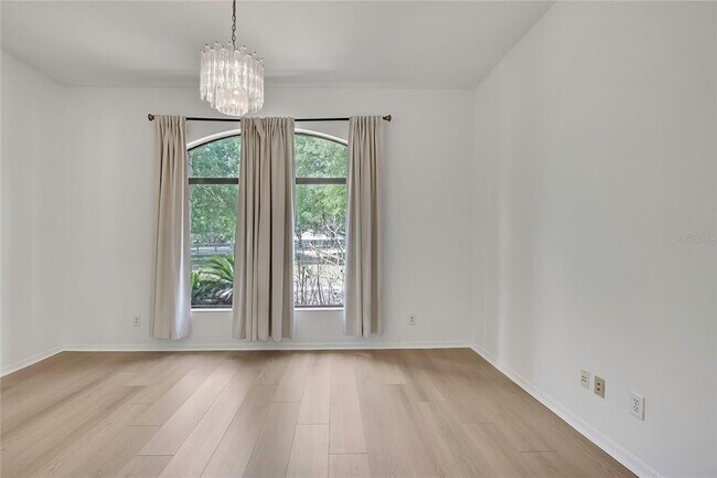 Building Photo - 18401 N 30th St