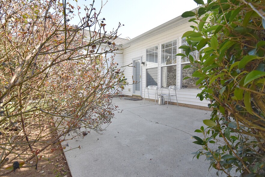 Building Photo - 7819 Chaddsley Dr
