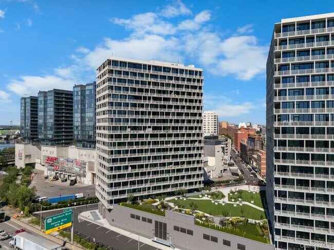 Building Photo - 131-02B 40th Rd