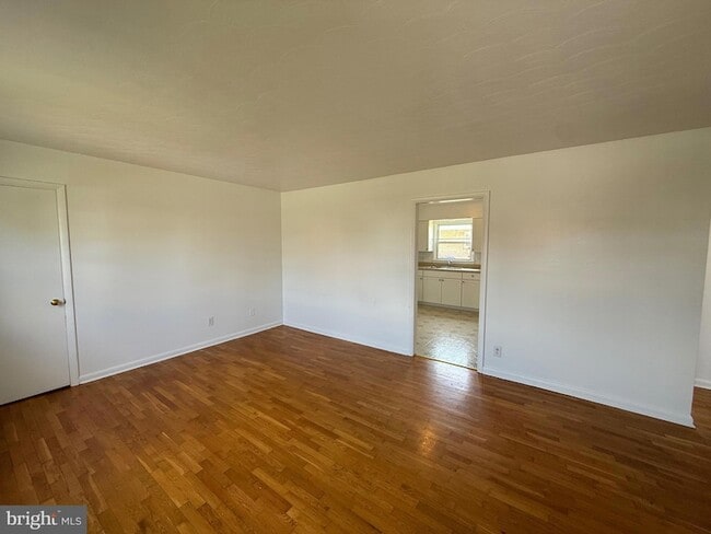 Building Photo - 103 Taft Ave