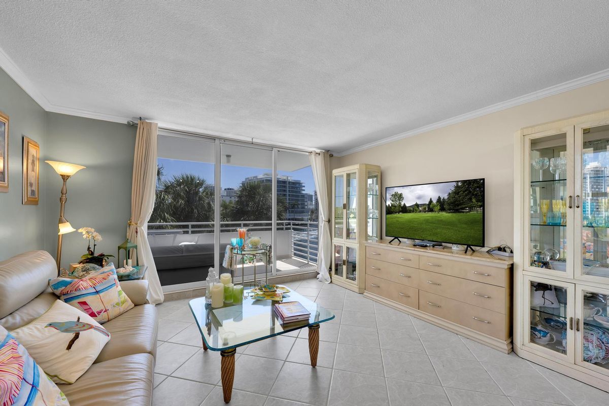 Building Photo - 888 Intracoastal Dr