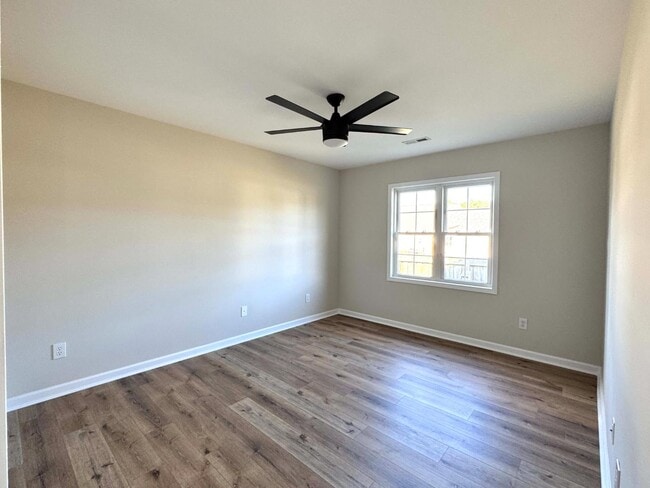 Building Photo - 6331 Shire Ln