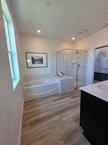 Building Photo - 722 Rosazzo Ln