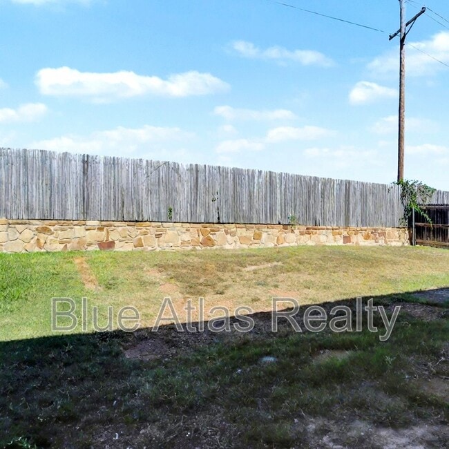 Building Photo - 6120 Amberjack Trail