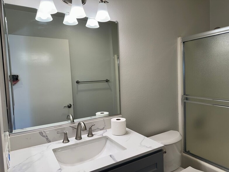 Building Photo - 5238 Hayter Ave