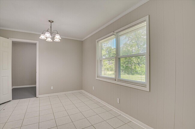 Building Photo - 3608 Alene Cir