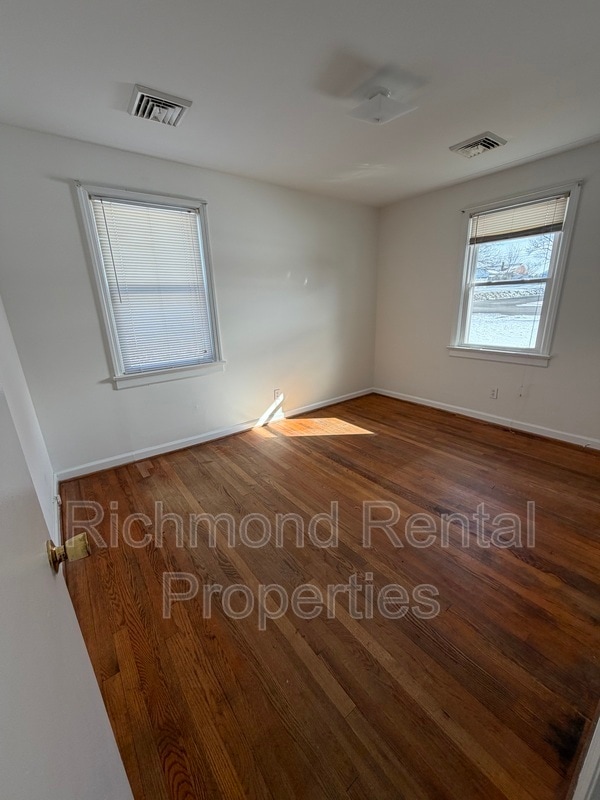 Building Photo - 2520 Farrand St