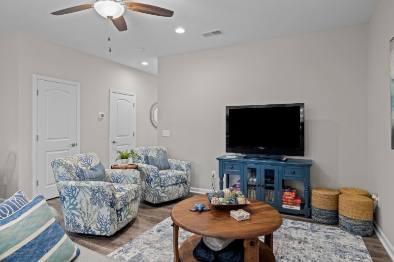 Building Photo - 307 Fishing Duck