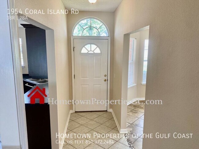 Building Photo - POOL HOME near Naval Air Station Pensacola!
