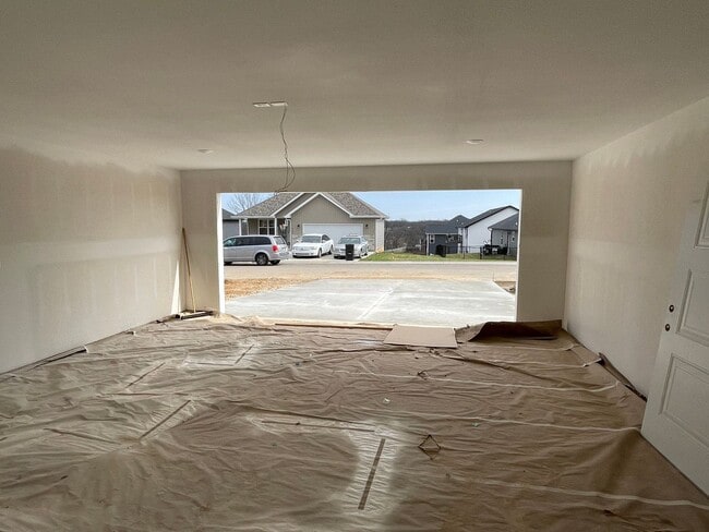 Building Photo - NEW CONSTRUCTION 3 Bed 2 Bath FOR RENT in Waynesville