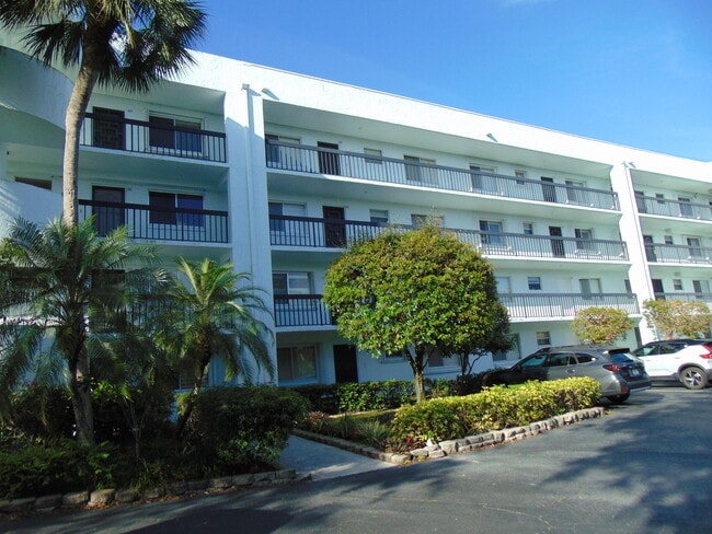 Building Photo - 6698 10th Ave N