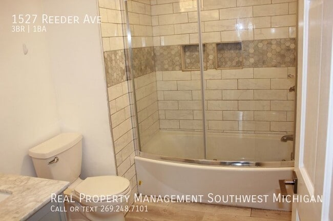 Building Photo - 1527 Reeder Ave