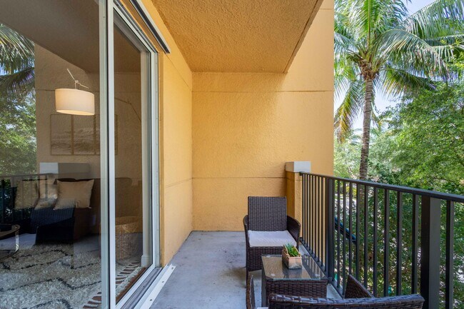 Building Photo - 255 NE 3rd Ave