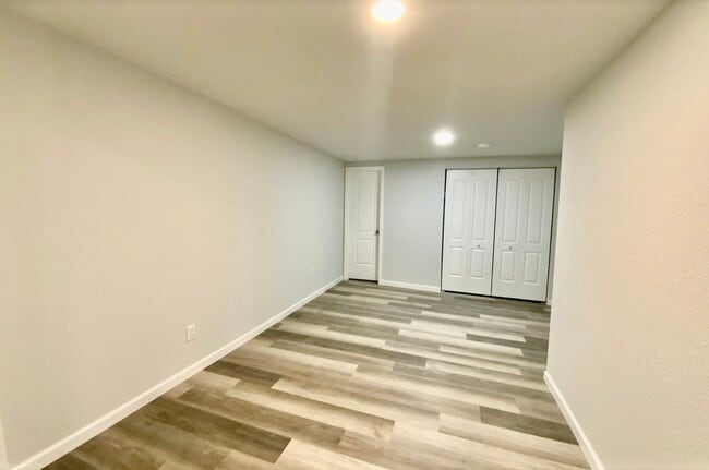 Building Photo - 3929 Pinecrest Rd