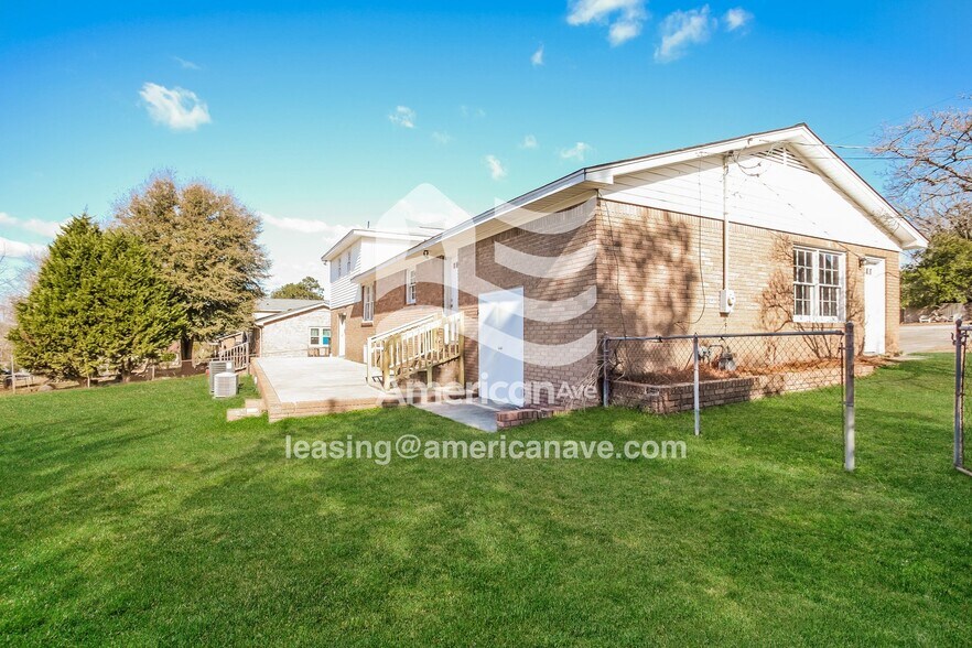 Building Photo - 1963 Blue Ridge Terrace