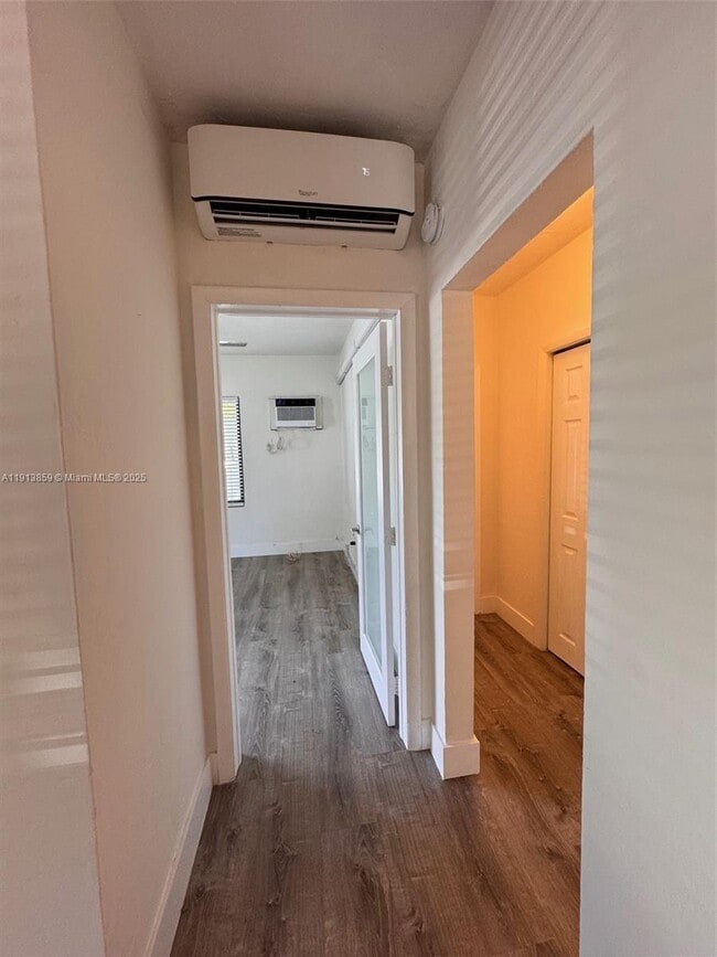 Building Photo - 570 NE 69th St